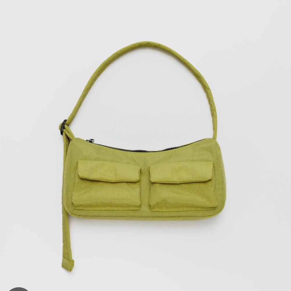 BAGGU: Lemongrass Cargo Shoulder Bag🍋‍🟩